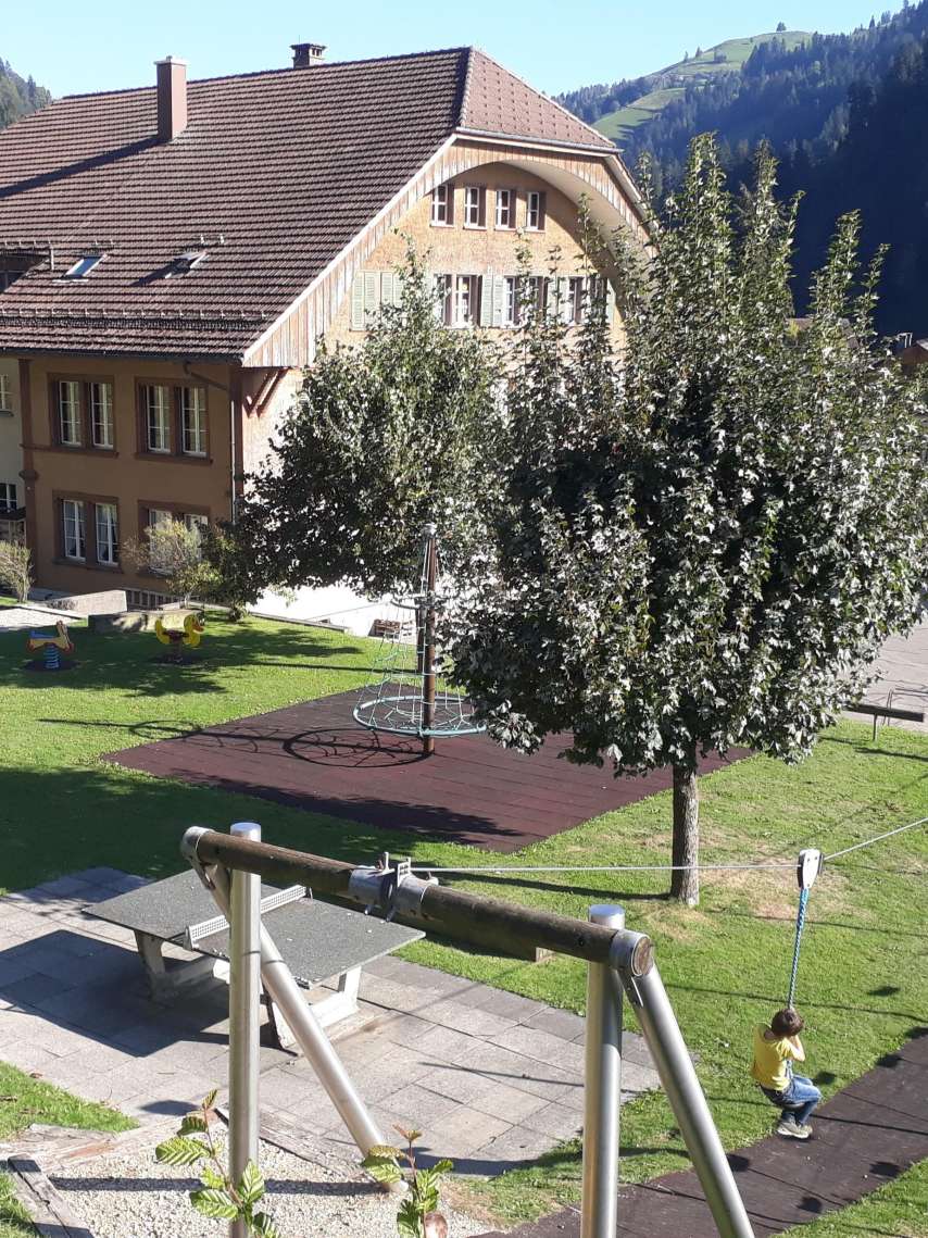 Spielplatz & Brätlistelle Dorfschulhaus, Trubschachen