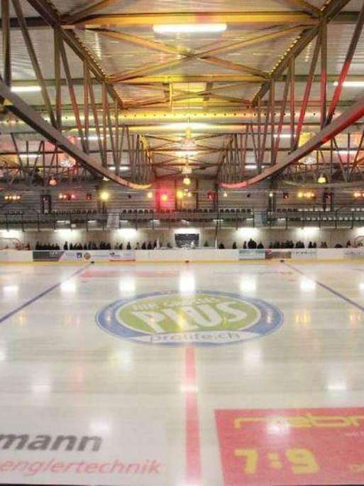 Kunsteisbahn Localnet Arena in Burgdorf
